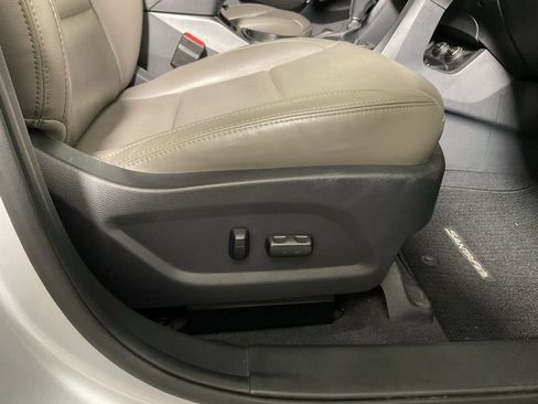 Used 2018 Hyundai Santa Fe Sport w/ 2.4L Tech Package 04 AWD/4WD image 40