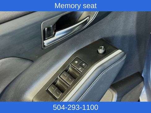 Used 2024 Toyota Highlander Limited image 17