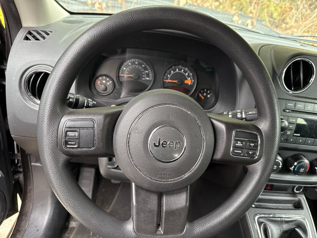 Used 2016 Jeep Patriot Sport FWD image 20