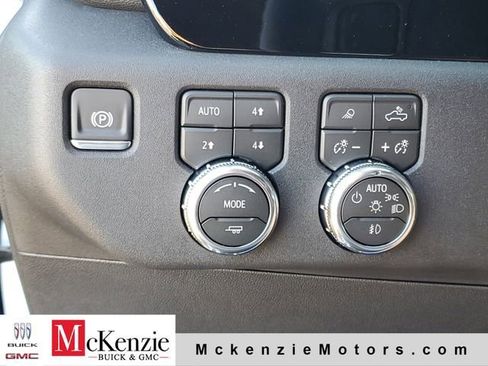 New 2026 GMC Sierra 3500 SLT w/ SLT Premium Package AWD/4WD image 20