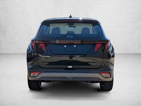 New 2026 Hyundai Tucson SE image 8