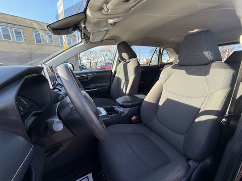 Used 2025 Toyota RAV4 LE image 12