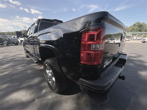 Certified 2018 GMC Sierra 3500 Denali w/ Duramax Plus Package image 11