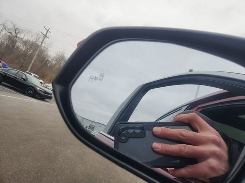 Used 2022 Toyota Venza Limited image 15