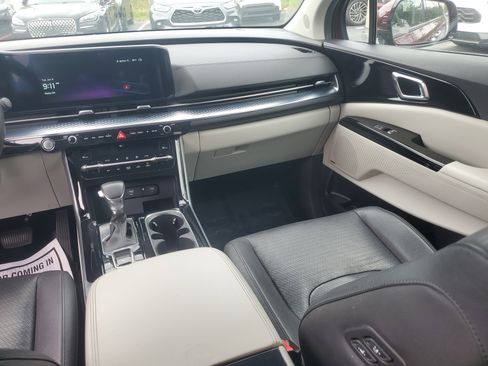 Used 2024 Kia Carnival SX Prestige FWD image 20