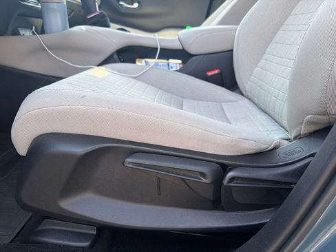 Certified 2026 Honda HR-V LX image 13