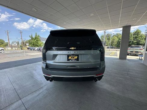 New 2025 Chevrolet Suburban Premier image 42