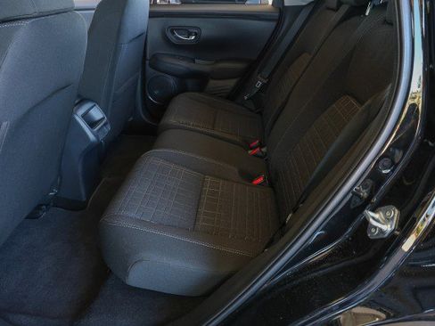 Used 2025 Honda HR-V LX image 26