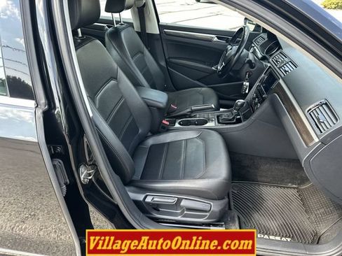 Used 2016 Volkswagen Passat 1.8T SE w/ Lighting Package (P06) FWD image 38
