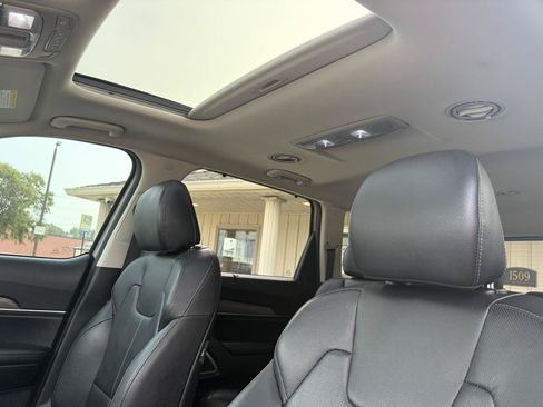 Used 2021 Kia Telluride EX w/ EX Premium Package AWD/4WD image 23