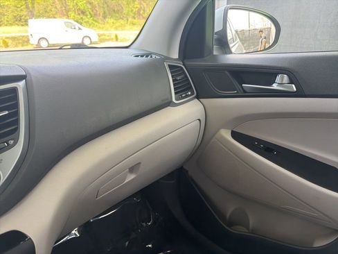 Used 2016 Hyundai Tucson Sport AWD/4WD image 23