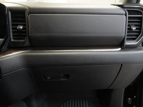 Used 2023 Chevrolet Silverado 1500 LT AWD/4WD image 35