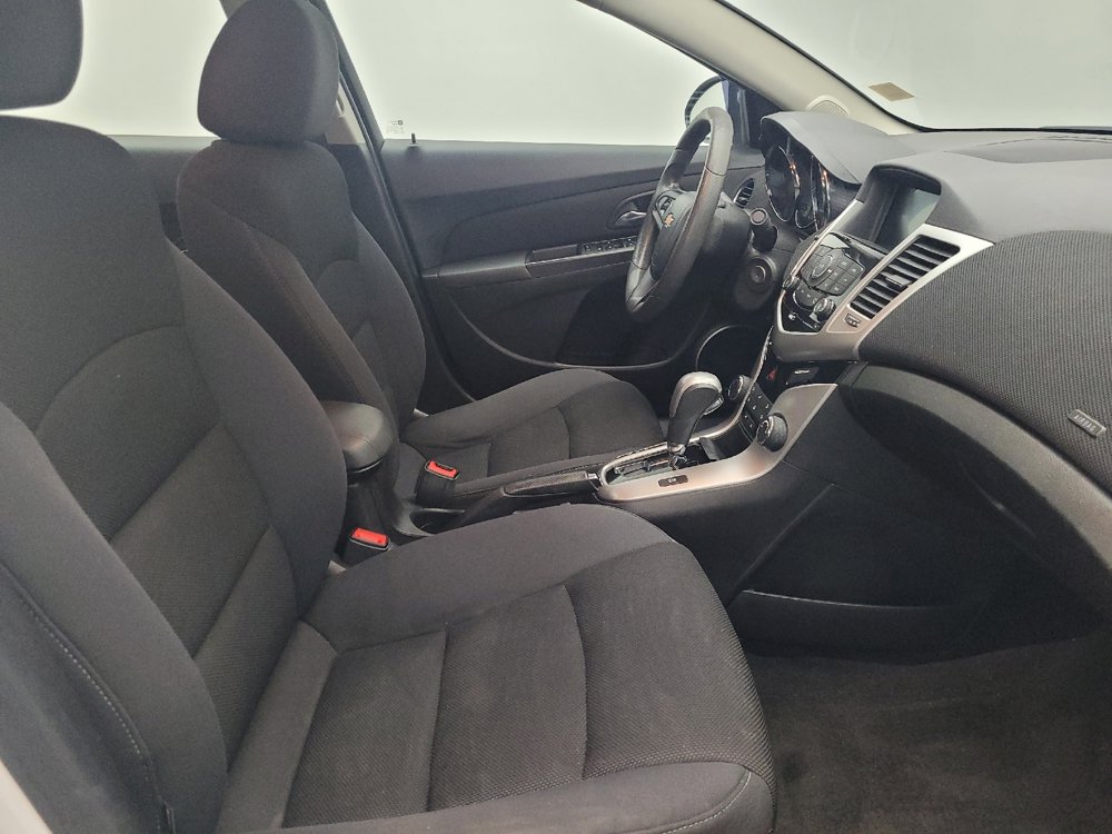 Used 2016 Chevrolet Cruze LT w/ Sun And Sound Package FWD image 21