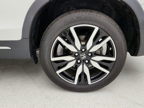 Used 2022 Honda Pilot Touring image 9