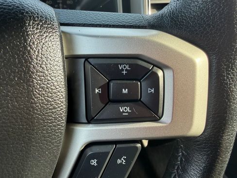 Used 2015 Ford F150 Lariat image 15