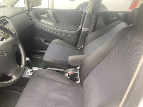 Used 2006 Suzuki Aerio SX image 3