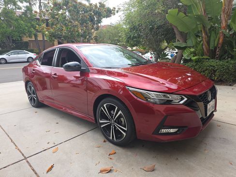 Used 2021 Nissan Sentra SR FWD image 4