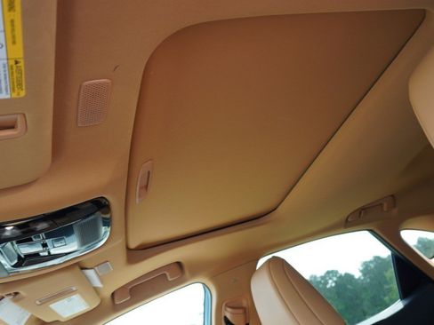 Used 2025 Lexus NX 250 FWD w/ Towing Package (2000 Lbs) image 12