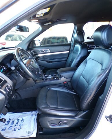 Used 2017 Ford Explorer XLT w/ Equipment Group 202A FWD image 11