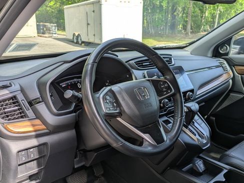 Used 2018 Honda CR-V Touring image 10