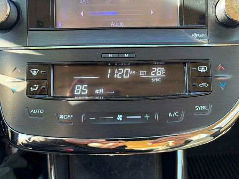 Used 2014 Toyota Avalon XLE Touring image 29