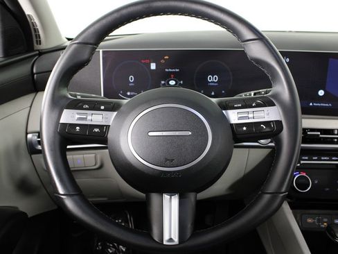 Certified 2025 Hyundai Tucson SEL image 9