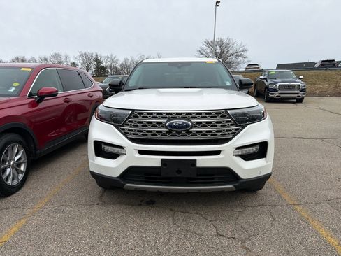 Used 2022 Ford Explorer Limited w/ Equipment Group 301A image 2
