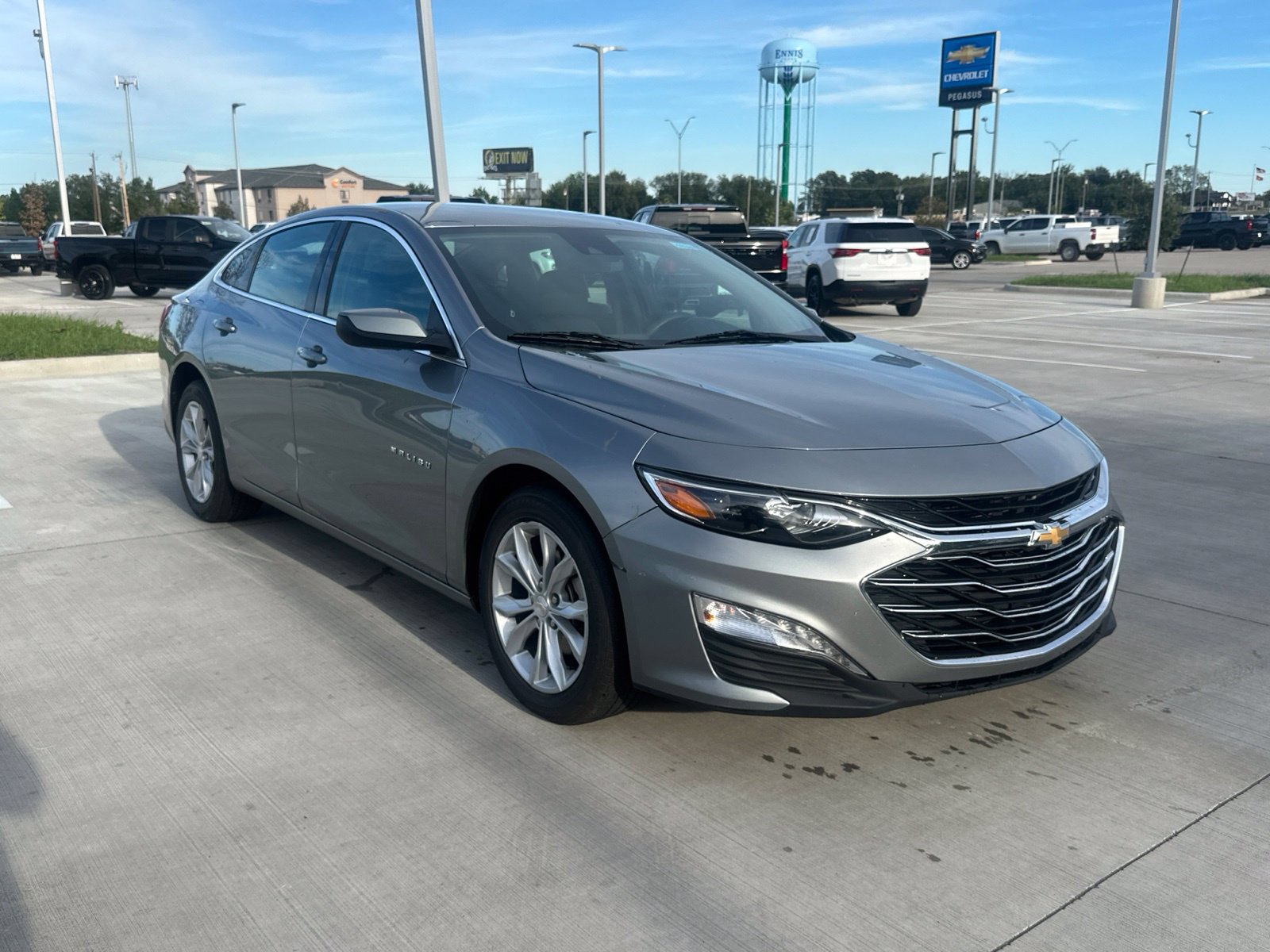 Used 2025 Chevrolet Malibu LT FWD image 7