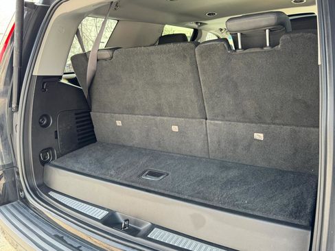 Used 2015 Cadillac Escalade Premium image 18