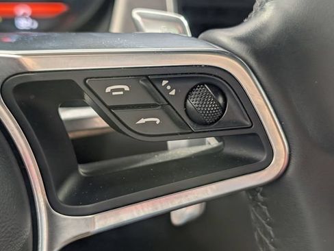 Used 2017 Porsche Macan Turbo AWD/4WD image 17