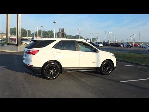 Used 2020 Chevrolet Equinox LS w/ LS Convenience Package image 8