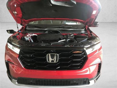 Certified 2023 Honda Pilot TrailSport image 13