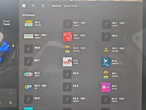 Used 2023 Tesla Model Y Long Range image 13