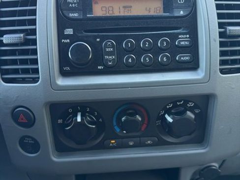 Used 2006 Nissan Frontier SE w/ (P01) Power Pkg image 11