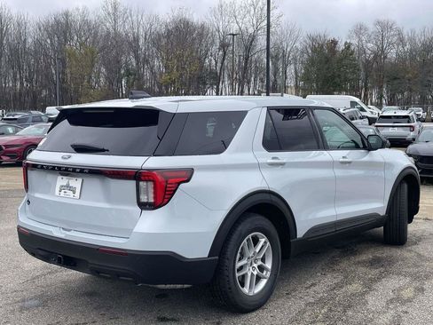 New 2026 Ford Explorer Active image 3