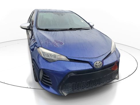 Used 2018 Toyota Corolla L image 2