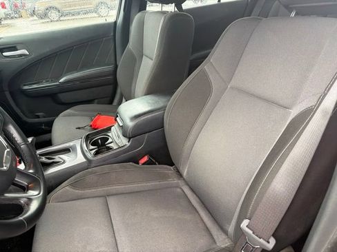 Used 2020 Dodge Charger SXT w/ Blacktop Package RWD image 7