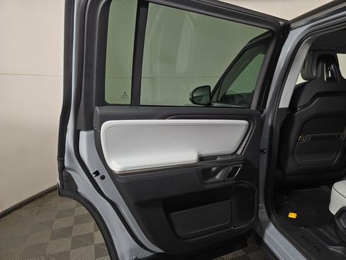 Used 2024 Rivian R1S Adventure AWD/4WD image 17