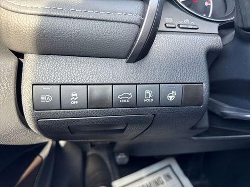 Used 2023 Toyota Camry SE image 22