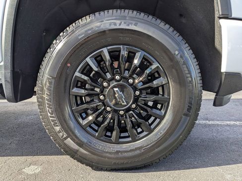 Used 2024 Chevrolet Silverado 2500 LTZ w/ LTZ Plus Package image 11