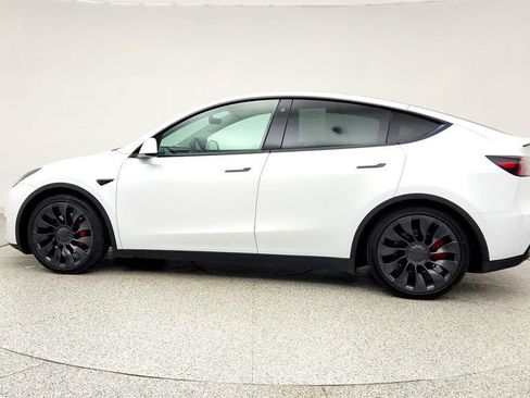 Used 2023 Tesla Model Y Performance image 8