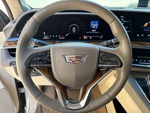 Used 2022 Cadillac Escalade Sport Platinum image 3