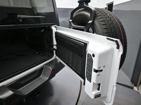 Used 2023 Jeep Wrangler Unlimited Sahara w/ Cold Weather Group image 25