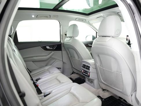 Used 2018 Audi Q7 3.0T Prestige AWD/4WD image 40