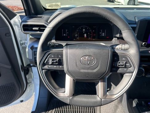 Used 2025 Toyota 4Runner SR5 image 16