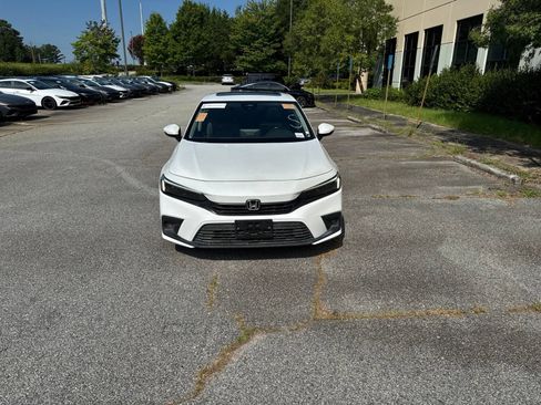 Used 2022 Honda Civic Touring image 7