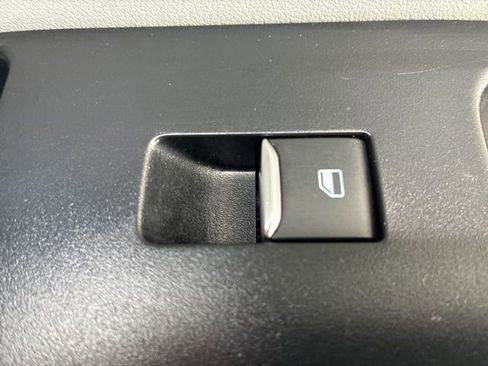 Used 2022 Ford Explorer XLT w/ Equipment Group 202A image 43