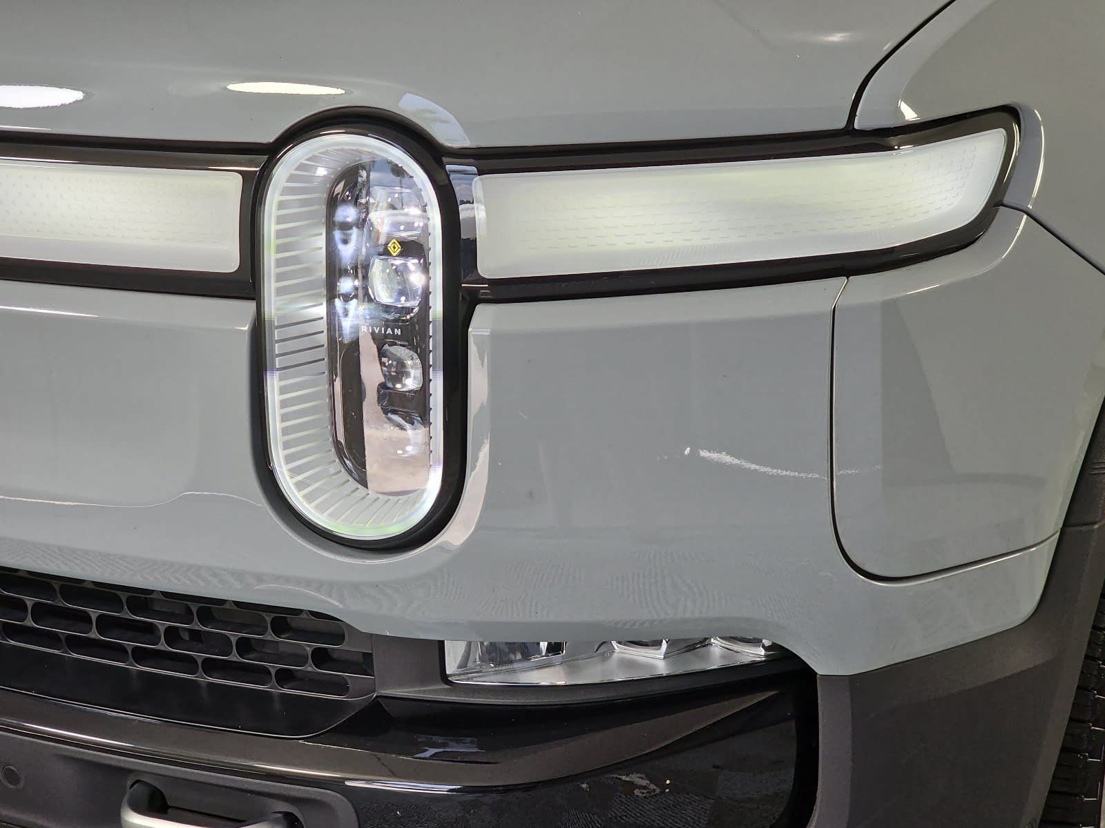 Used 2024 Rivian R1S Adventure Dual AWD/4WD image 30