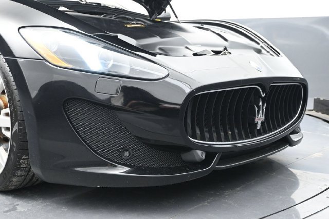 Used 2017 Maserati GranTurismo Sport RWD image 31