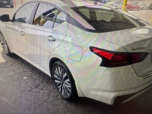 Used 2023 Nissan Altima 2.5 SV FWD image 10